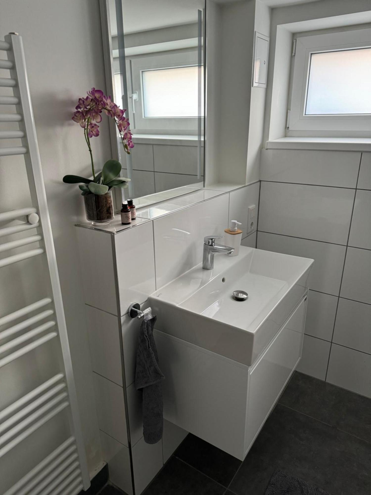 Modernes Apartment, Ruhige Lage, Stadtnah Kelkheim Buitenkant foto